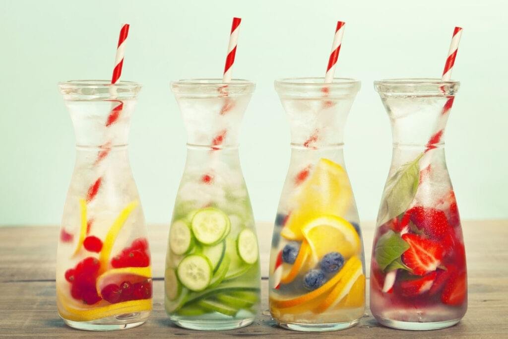 Suco natural ou água aromatizada