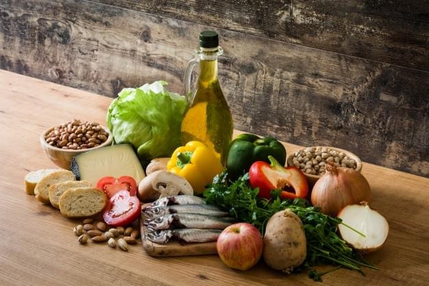 5 Maneiras de Seguir a Dieta Mediterrânea e Saúde do Coração: O que Dizem os Estudos